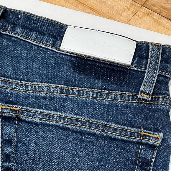 RE/DONE
High Rise Ankle Crop Jeans - Picture 8 of 15